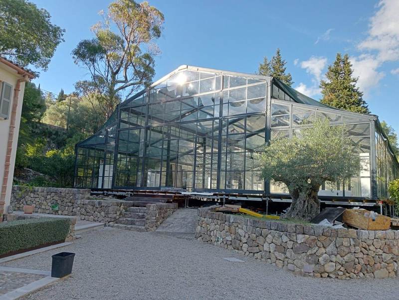 Greenhouse structure exterior